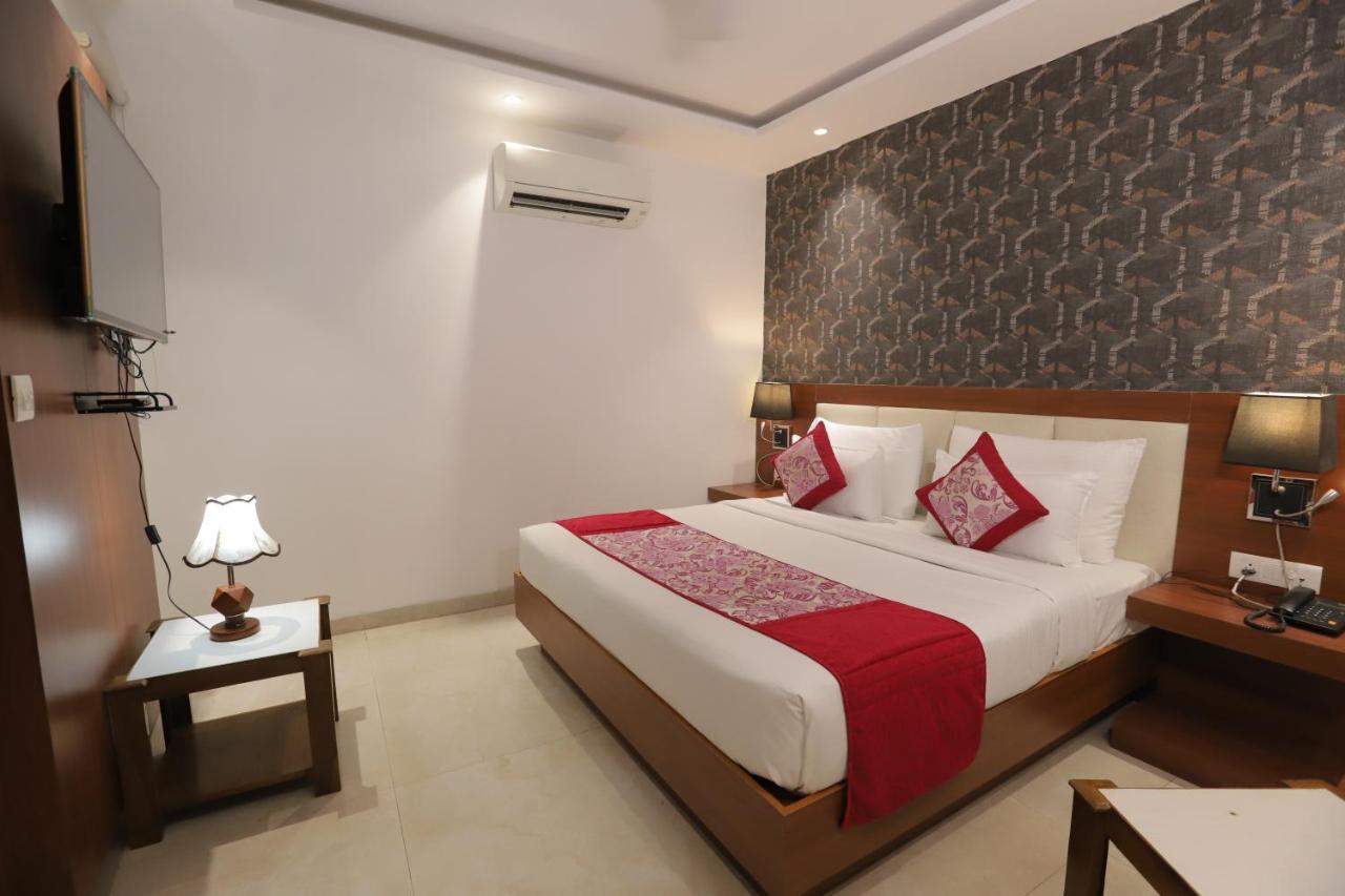 Nh Skye Suites Hotel