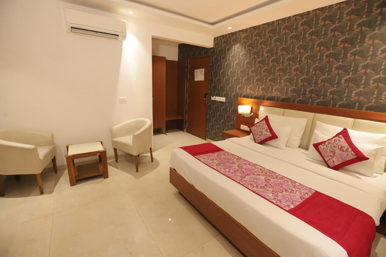 Hotel Nh Skye Suites New Delhi
