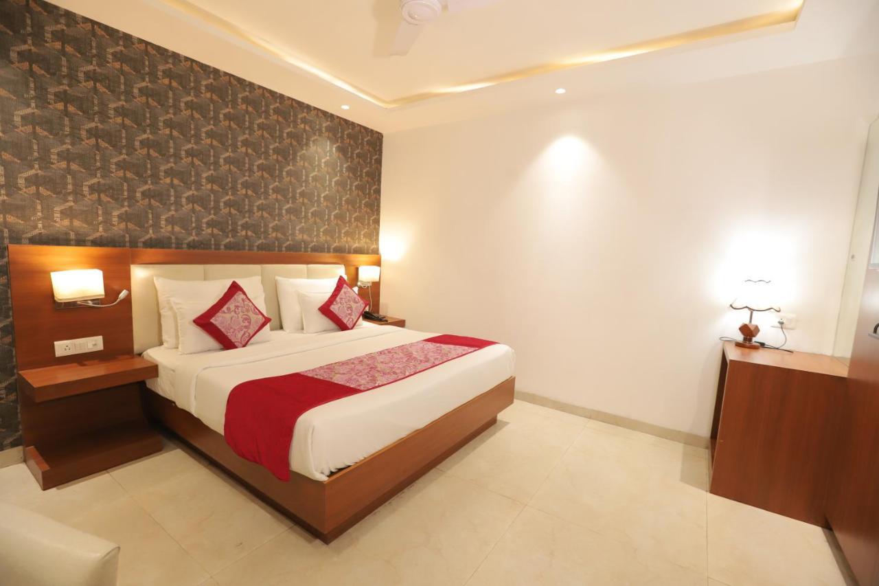 Nh Skye Suites Hotel